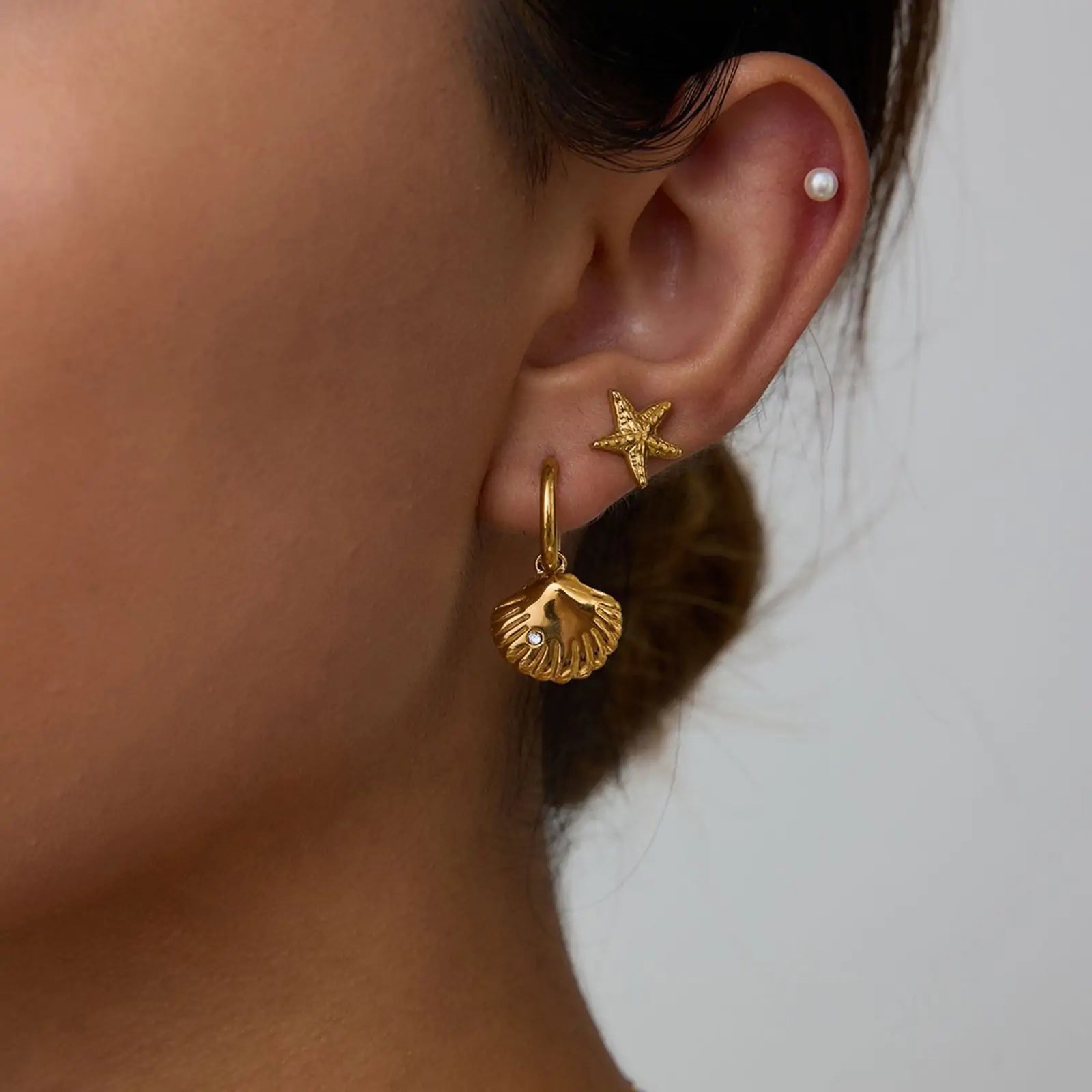 Seashell Huggie Hoop Earrings Set