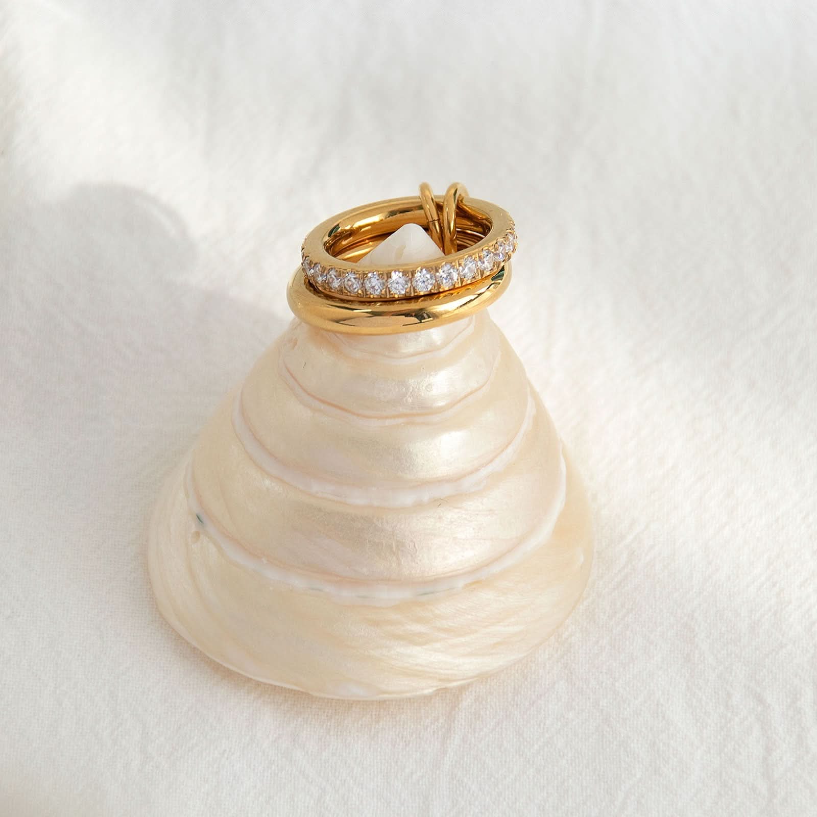 Waterproof Triple Interlocking Ring with Pearl
